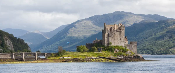 Ruins of an old castle — Stock Photo, Image