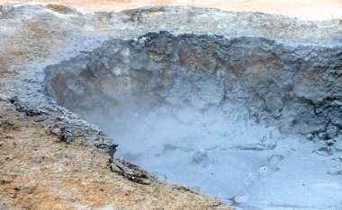 Hver 'de kaynamış çamur havuzu, Kuzey İzlanda' da Namafjall (Krafla bölgesi))