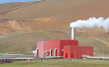 Fabrika bölgesi, yeşil enerji için yüksek basınçlı su işleniyor, Kuzey İzlanda