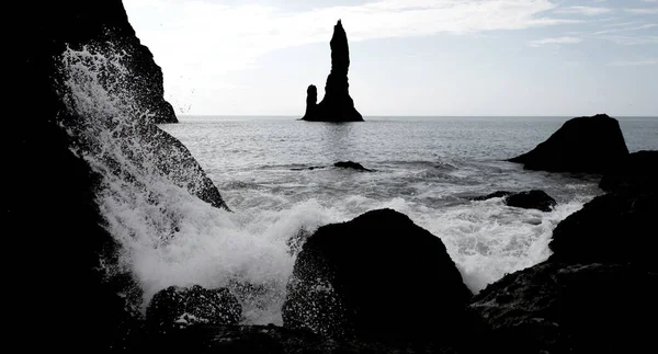 Schwarzer Sandstrand Bei Vik Island — Stockfoto