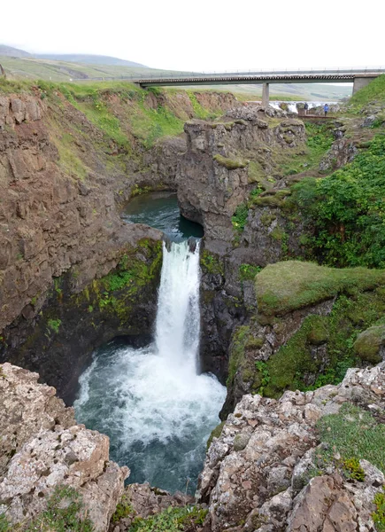 Kolugljufur Kaňon Vodopád Severu Islandu Syrová Příroda — Stock fotografie