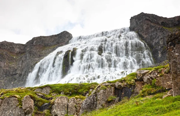 Dynjandi Jest Najsłynniejszym Wodospadem Fiordów Zachodnich Jednym Najpiękniejszych Wodospadów Całej — Zdjęcie stockowe