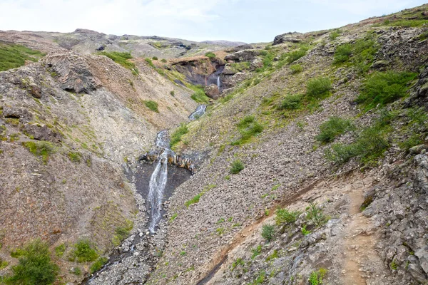 Rodeando Maior Cachoeira Islândia Glymur Natureza Bruta — Fotografia de Stock