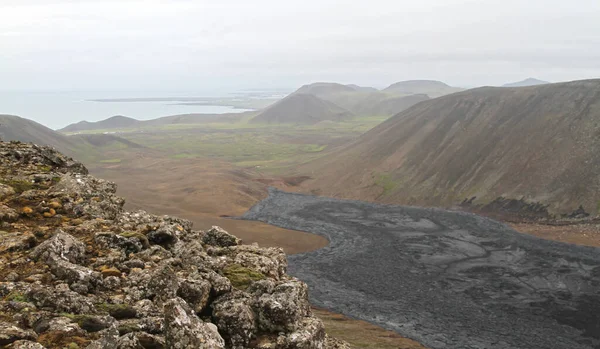 Közelkép Izlandi Fagradalsfjall Vulkánkitörésének Lavafieldjéről — Stock Fotó