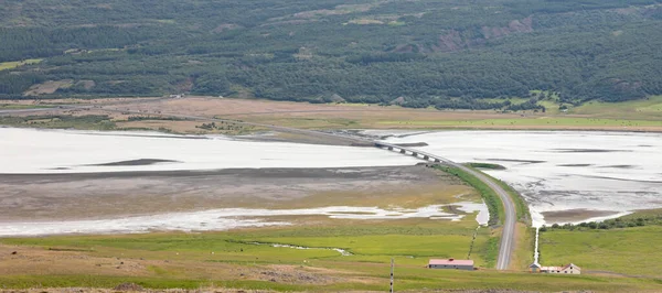 Reser Island Stark Gammal Betongbro Över Fjord — Stockfoto