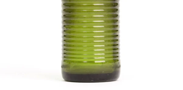 Deel Van Een Zeer Oude Gele Frisdrankglazen Fles Geïsoleerd Wit — Stockfoto