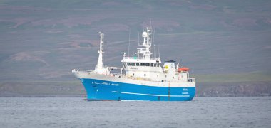 Husavik, İzlanda 2 Ağustos 2021: İzlanda sularında balıkçı teknesi ticareti