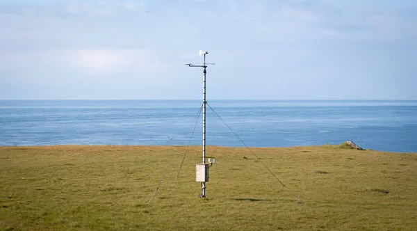 Мала Метеорологічна Станція Ісландії Біля Атлантичного Океану — стокове фото