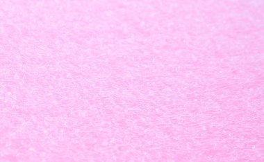 Ulaşım sırasında nesneleri korumak için kullanılan koruma köpüğünün yakın plan görüntüsü.