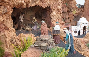 Bebek İsa 'nın ahırda İsa' nın yemlikte doğduğu Noel sahnesi, Mary ve Joseph.