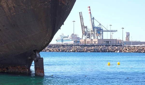 Skeppsvrak Arrecife Lanzarote Spanien Sjönk För Många Sedan Modernt Skeppsvarv — Stockfoto