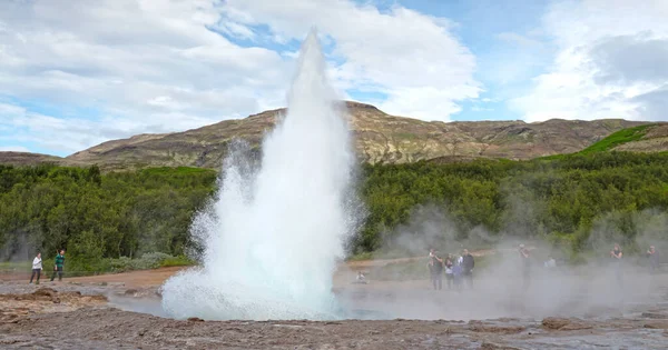 Гейзер Ісландія Липня 2021 Року Гейзер Строкур Крижині Гарячою Водою — стокове фото