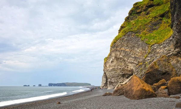 Svart Sandstrand Nära Vik Island — Stockfoto