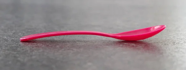 Pink Plastic Spoon Kitchen Waiting Used — 图库照片