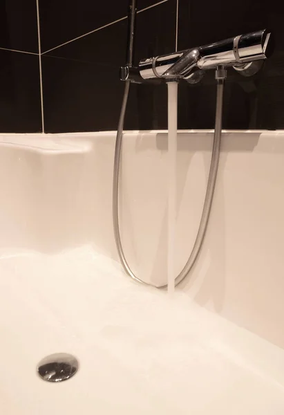 Bath Filling Water Luxurious Life — Stockfoto
