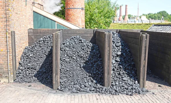 Heap Coal Stacked Dutch House — Stock Photo, Image