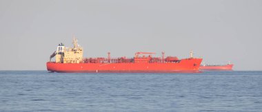LNG tankeri denizde, çok ihtiyaç duyulan LNG naklediliyor.