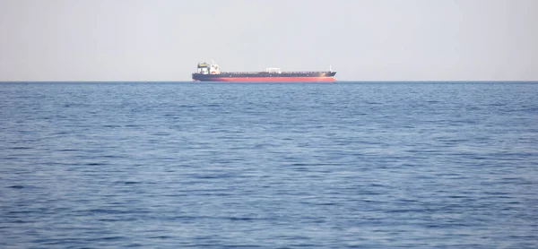 Lng Tankfartyg Till Sjöss Som Transporterar Välbehövlig Lng — Stockfoto