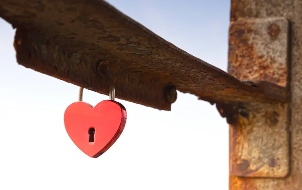 Červené Srdce Zámek Koncept Romantiky Nebo Lásky — Stock fotografie