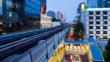 Timelapse - gece Bangkok hava Metro (Bts)