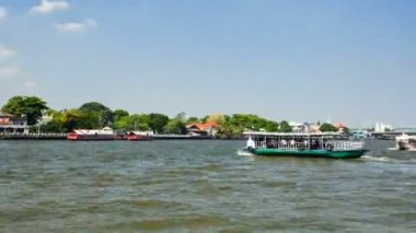 Timelapse - görünümünden taksi tekneyle chao phraya Nehri Bangkok, Tayland