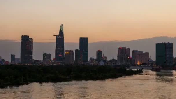 Ho Chi Minh City Skyline Timelapse vid solnedgången — Stockvideo