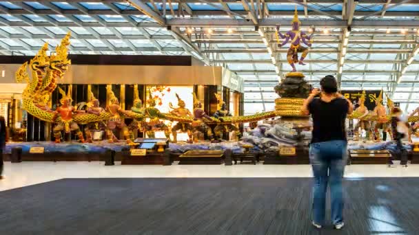 Travelers in Bangkok Suvarnabhumi Airport - Timelapse — Stock Video