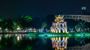 zaman atlamalı kaplumbağa kulenin üzerinde hoan kiem Gölü - hanoi, vietnam
