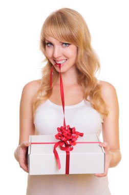 sarışın ve bir hediye kutusu