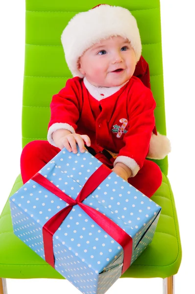 Kid holding gift box — Stock Photo, Image