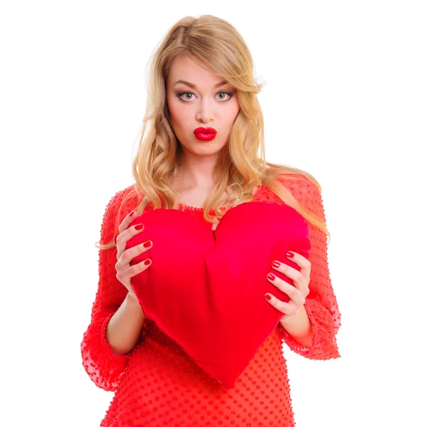 Vrouw met valentines hart — Stockfoto