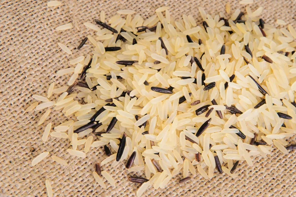 Ris på säckväv — Stockfoto