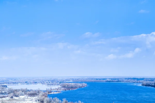 Blauwe lucht met wolk — Stockfoto