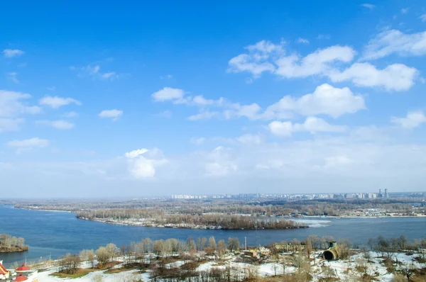 Blauwe lucht met wolk — Stockfoto