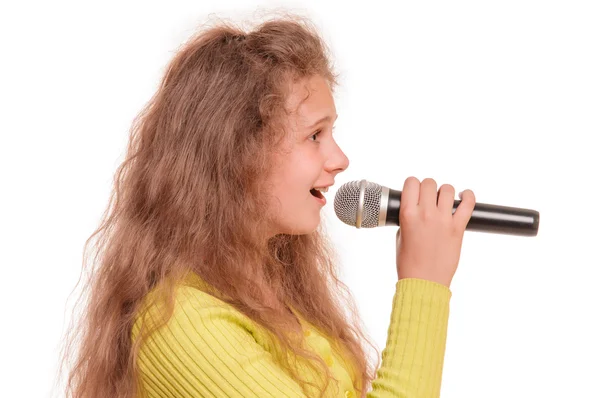 Tiener meisje zingen — Stockfoto