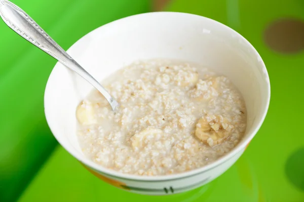 Bowl of oatmeal — Stock Photo, Image