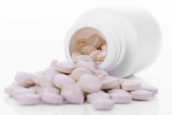 Tabletki z opakowania — Zdjęcie stockowe