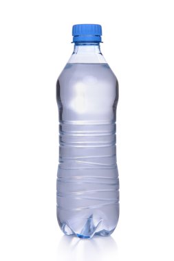 Plastik su şişesi. 