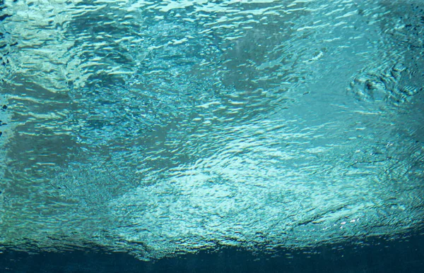 Surface Une Piscine Prise Sous Eau Avec Vagues — Photo