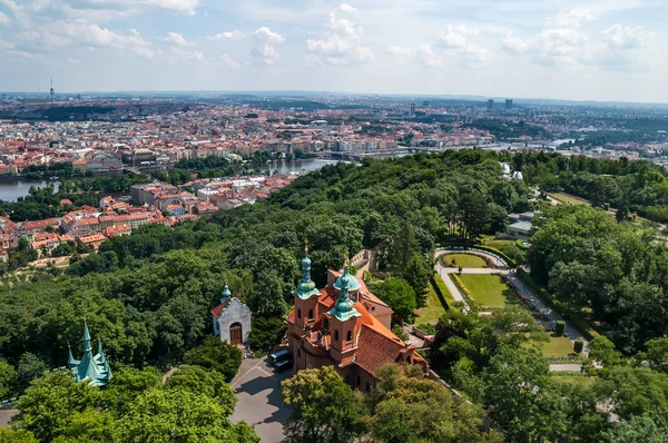 Widok z lotu ptaka na Pradze — Zdjęcie stockowe