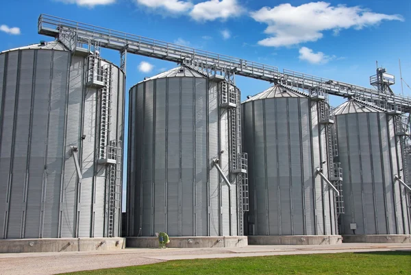 Silo agricolo - Edilizia Esterno — Foto Stock