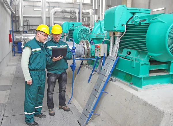 defter, takım çalışması ile sanayi işçileri