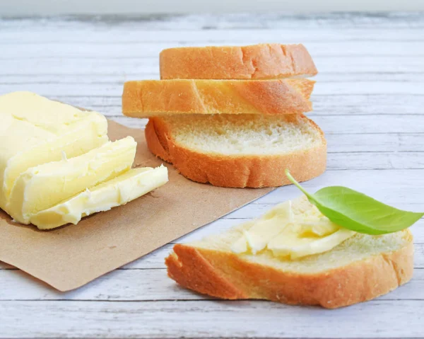 Butter Fresh Sliced Bread Basil Leaf — стоковое фото