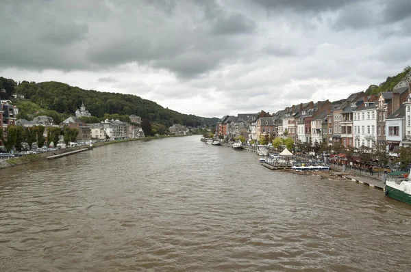 Rzeka Moza, dinant, Belgia — Zdjęcie stockowe