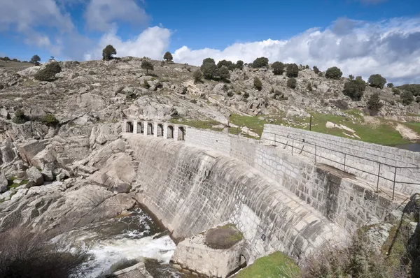 Barrage en béton — Photo