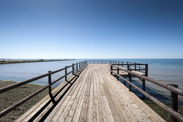 Pasarela de madera —  Fotos de Stock