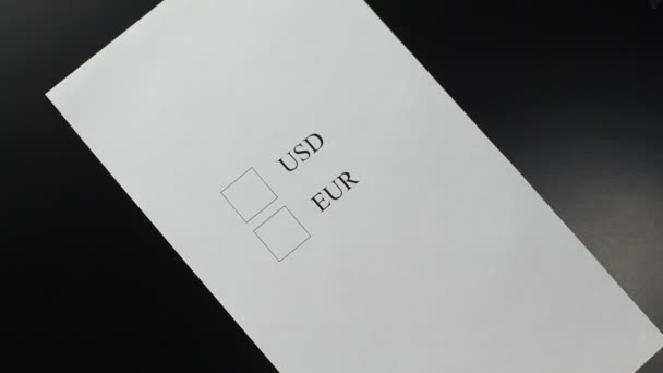 설문 조사 형태로 선택 "eur" 손 — 비디오