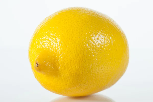 新鲜的整个柠檬 — 图库照片