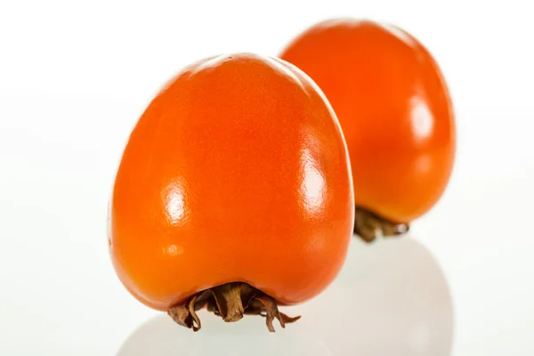 两个成熟的柿子 — 图库照片