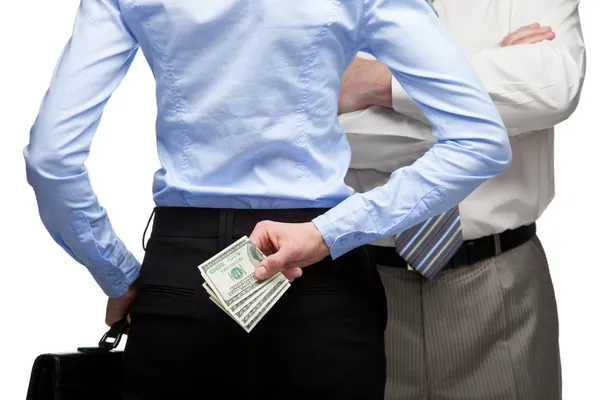 kadın para ve adam arka planda gizleme